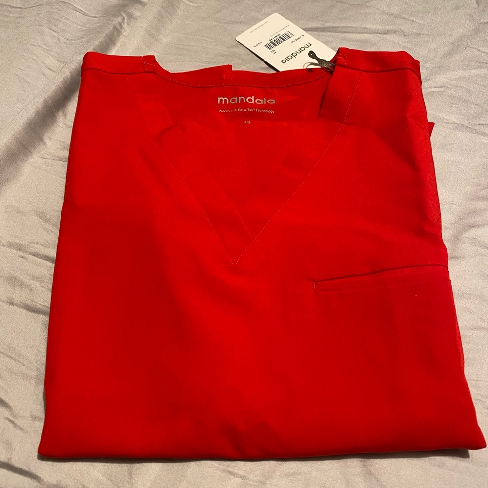 NWT mandala scrubs XS top and Small pants